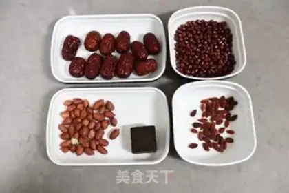 Make Sweet, red soup step 0