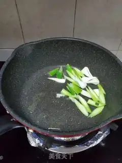 Make Garlic and skinny meat step 3