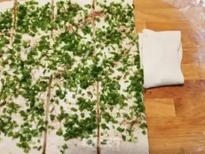 Make Onion sesame pie step 5