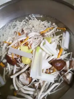 Make Fungus and chicken wings step 6