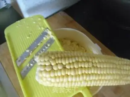 Make Egg and corn step 0
