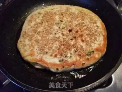 Make Onion sesame pie step 14