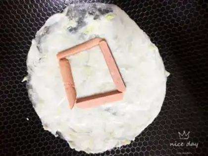 Make Egg-bread step 1