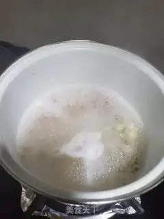 Make Scrambled shellfish step 0