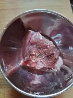 Make Beef, white mushrooms step 0