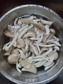 Make Beef, white mushrooms step 2