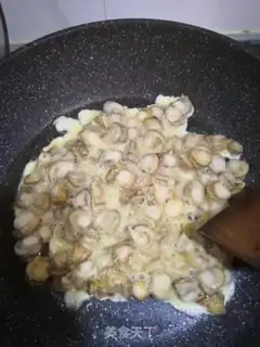 Make Scrambled eggs step 4