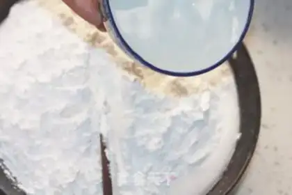 Make Creamy crackers step 1