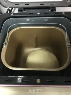 Make Chinese coconut cranberry bread step 1
