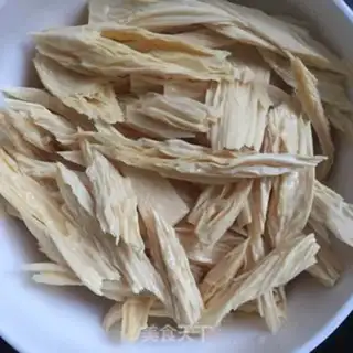 Make A corset of celery step 1
