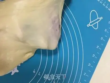 Make Chinese coconut cranberry bread step 5