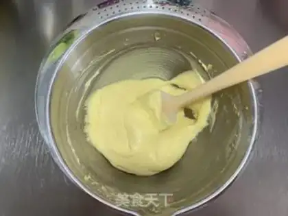 Make Cranberry cream cake step 4