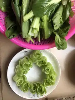 Make Emerald roses step 0