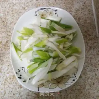 Make Eggs and onions step 3