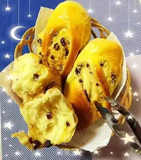 Make Chinese coconut cranberry bread step 15