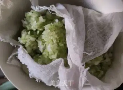 Make Shrimp dumpling step 3