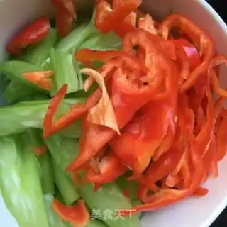 Make Garlic chili sauce and beans dry step 2