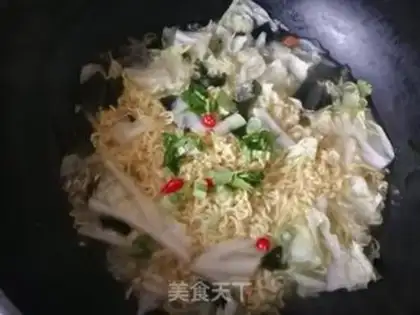 Make Seaweed sprouts for noodles step 5
