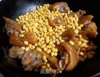 Make Soybean pig hoof step 7