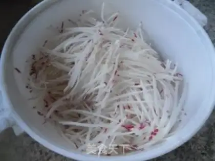 Make Fan radish meatball soup step 0