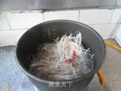Make Fan radish meatball soup step 2