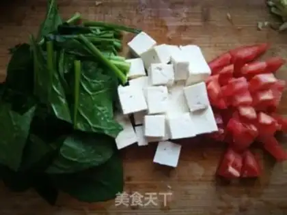 Make Spinach tofu fan soup step 1