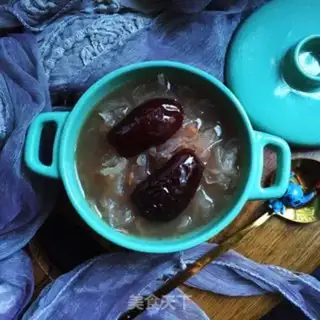 Make "Red dates, silver ear soup." step 8