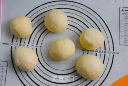 Make Onion cheese hand tore bread step 10