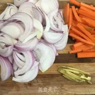 Make Cows, onions step 1