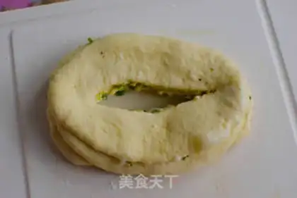 Make Onion cheese hand tore bread step 13