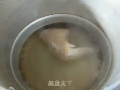 Make Chicken leg soup for mushrooms step 4