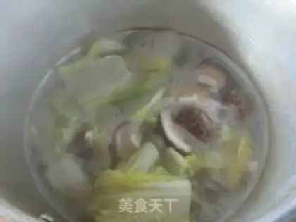 Make Chicken leg soup for mushrooms step 5