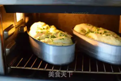 Make Onion cheese hand tore bread step 17
