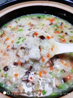 Make Porridge for mushroom chicken meatballs step 11