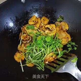 Make Spicy sauce and ginger chips step 6