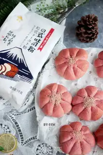 Make Little flower buns for the Dragon of the Heart step 16