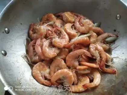 Make Homemade spicy shrimp step 6