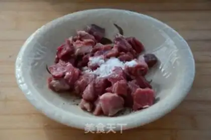 Make Curry potato beef rice step 1