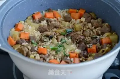 Make Curry potato beef rice step 5