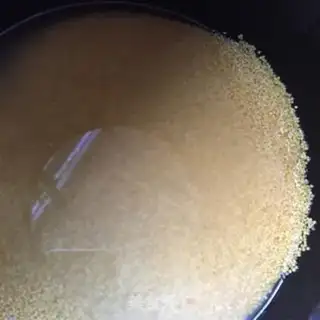 Make Red-tree rice porridge step 2