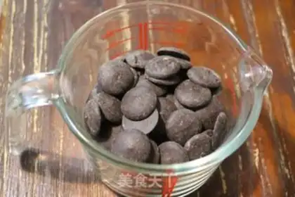 Make A truffle chocolate cake step 8