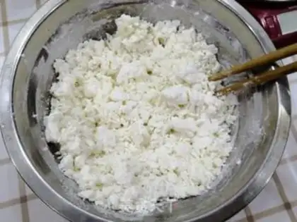 Make Onion cake step 1