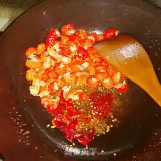 Make Spicy lobster tail step 3