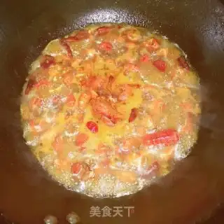 Make Spicy lobster tail step 4
