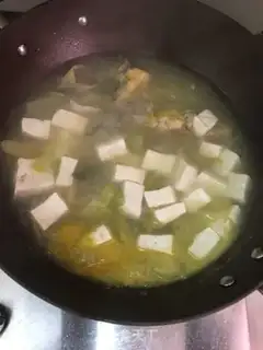 Make Pickled bean curving yellowfish soup step 11