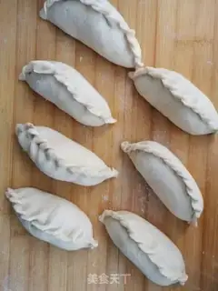 Make All-wheat carrot beef buns step 5
