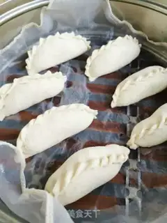 Make All-wheat carrot beef buns step 6