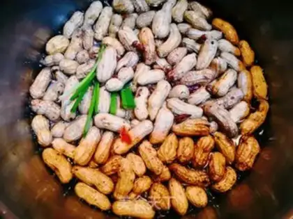 Make Salt-water peanuts step 2
