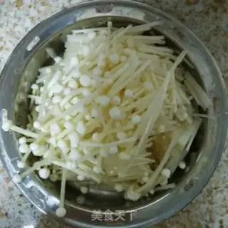 Make ♪ Golden pins and mushrooms ♪ step 2