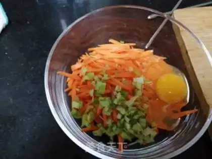 Make Carrot egg pancakes step 0